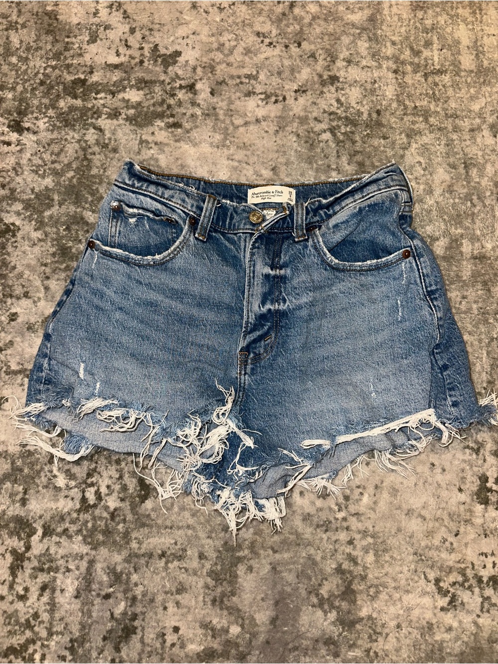 Abercrombie 90s relaxed cut off short